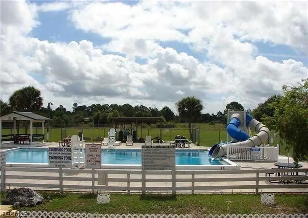 760 & (755 N Isora St) N Jinete Street Clewiston FL 33440