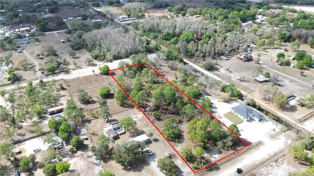 760 & (755 N Isora St) N Jinete Street Clewiston FL 33440