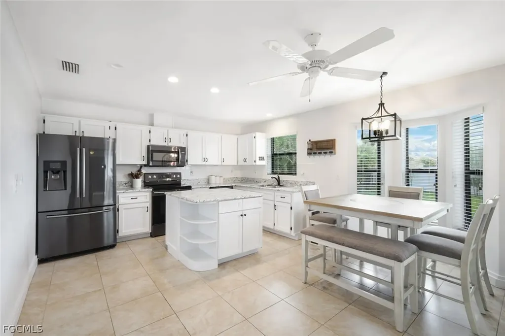 1828 SW 47th Street Cape Coral FL 33914