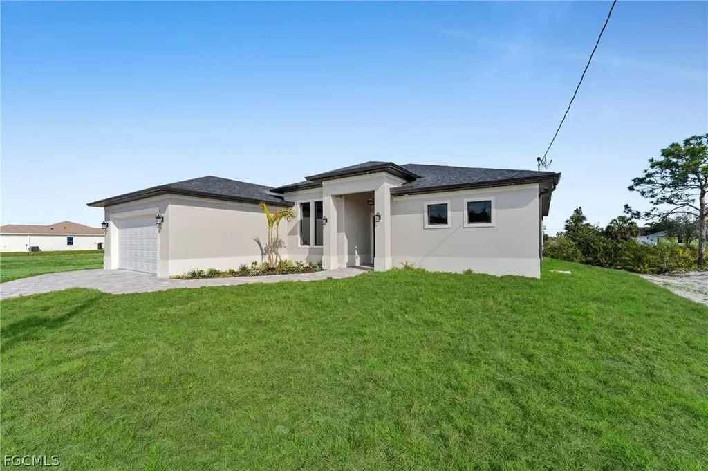411 NE 25th Street Cape Coral FL 33909