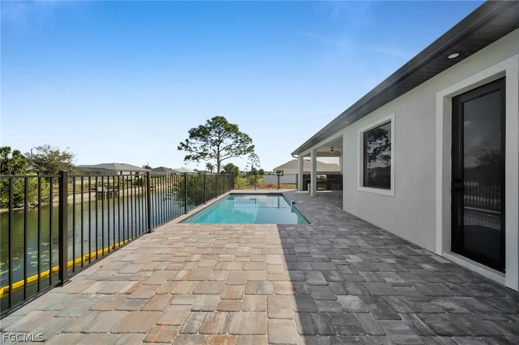 411 NE 25th Street Cape Coral FL 33909