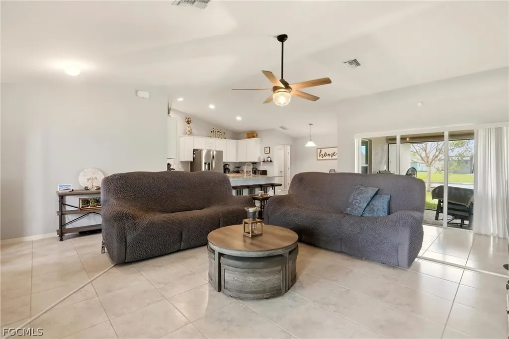 3516 SW 8th Place Cape Coral FL 33914