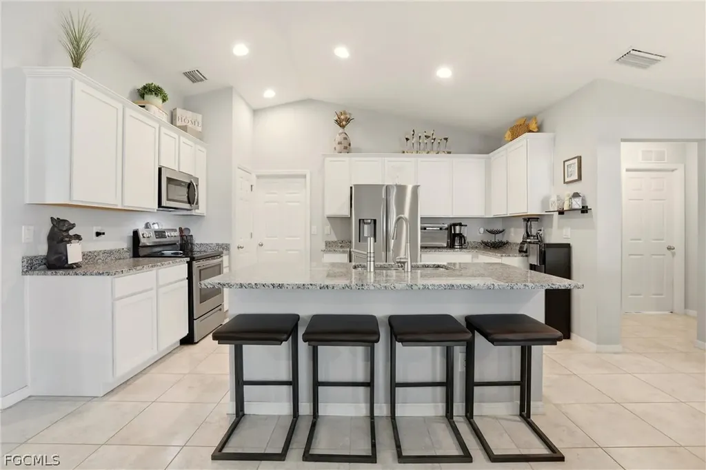 3516 SW 8th Place Cape Coral FL 33914
