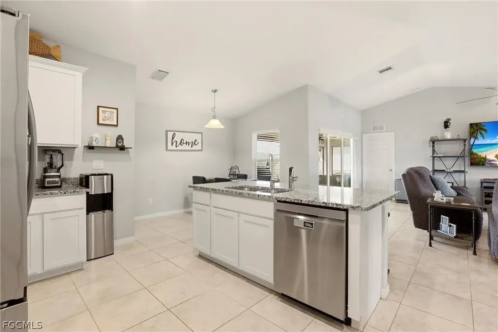 3516 SW 8th Place Cape Coral FL 33914