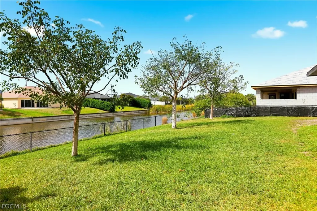 3516 SW 8th Place Cape Coral FL 33914