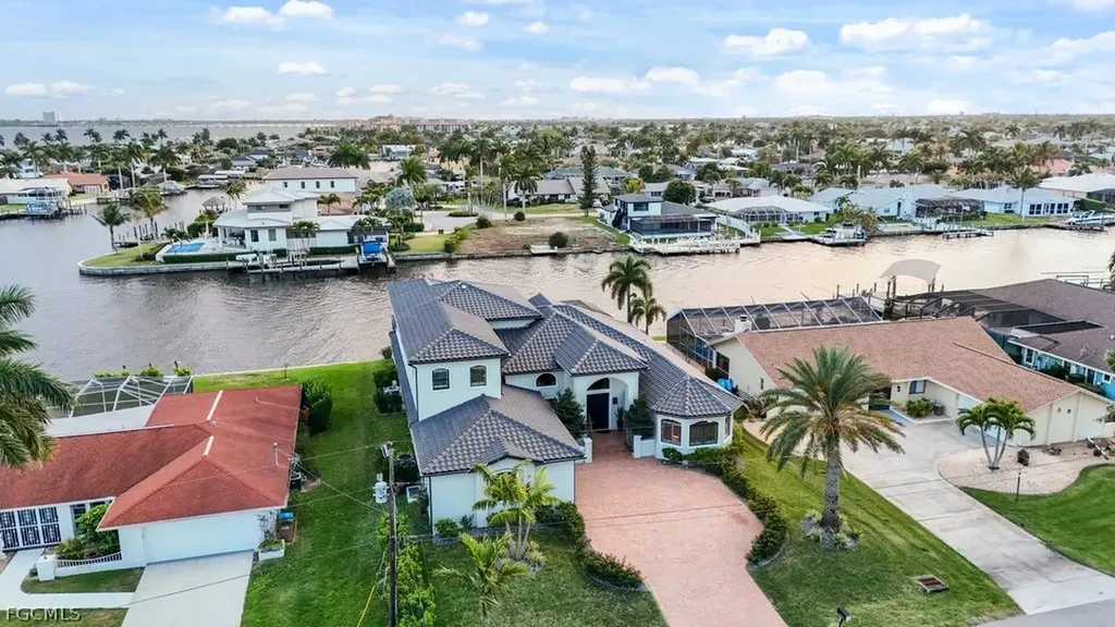 1950 SE 36th Street Cape Coral FL 33904