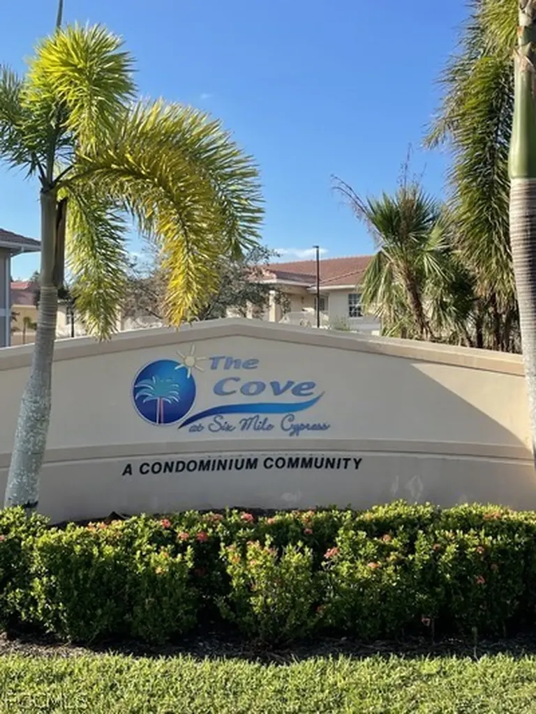 8555 Bernwood Cove Loop Fort Myers FL 33966