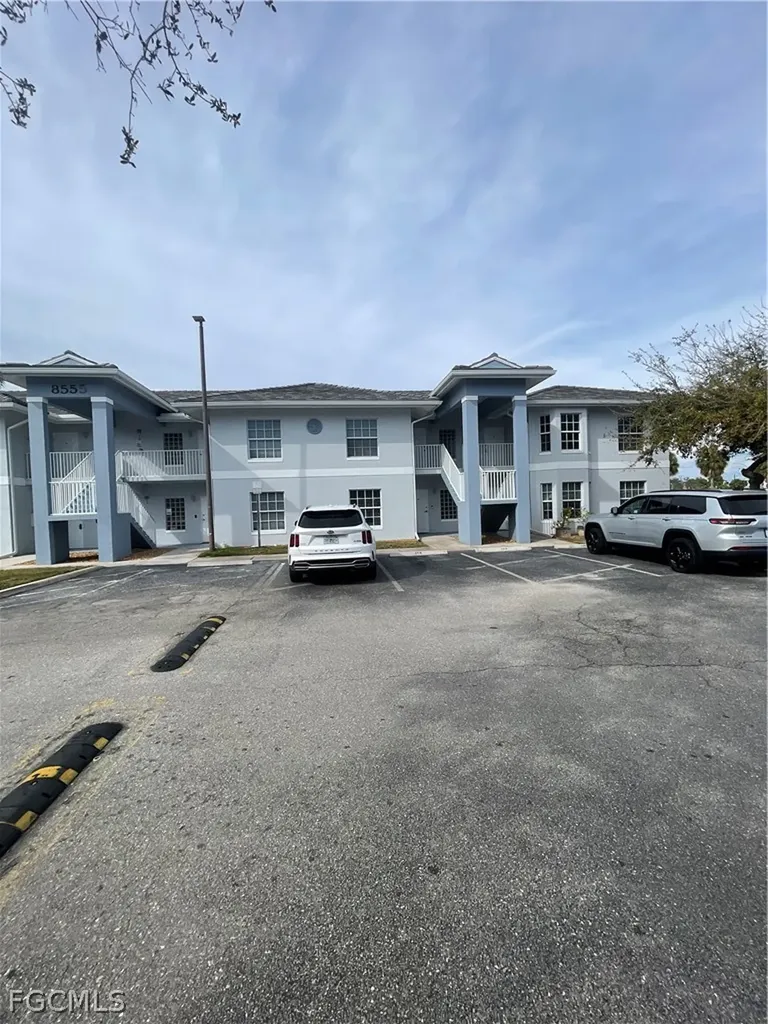 8555 Bernwood Cove Loop Fort Myers FL 33966