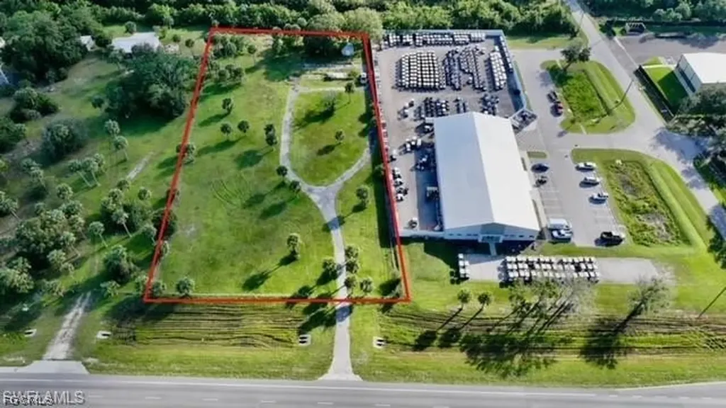 6093 W State Road 80 Labelle FL 33935