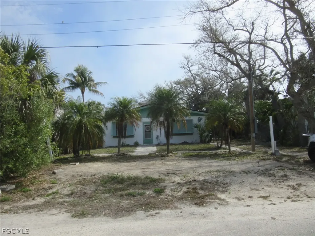 123 Falkirk Street Fort Myers Beach FL 33931