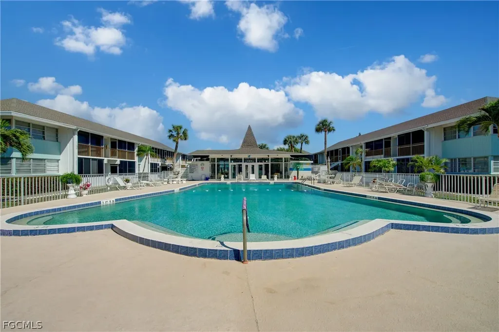 402 SE 42nd Terrace Cape Coral FL 33904