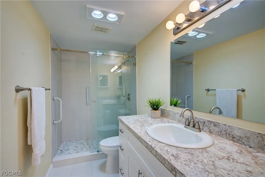 402 SE 42nd Terrace Cape Coral FL 33904