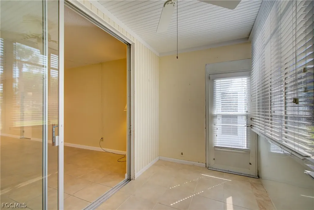 402 SE 42nd Terrace Cape Coral FL 33904