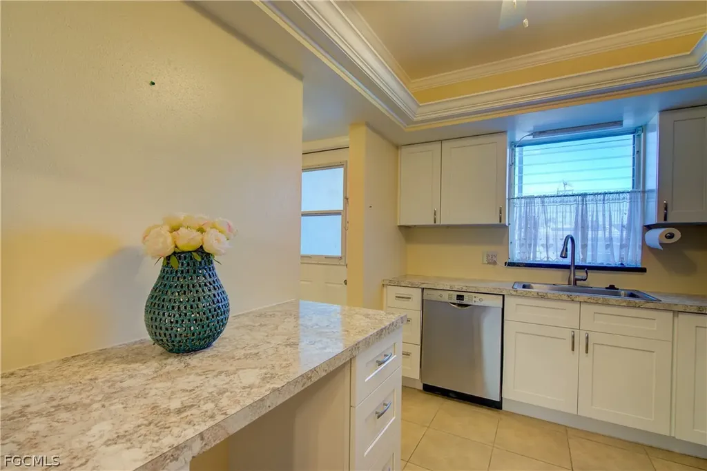 402 SE 42nd Terrace Cape Coral FL 33904