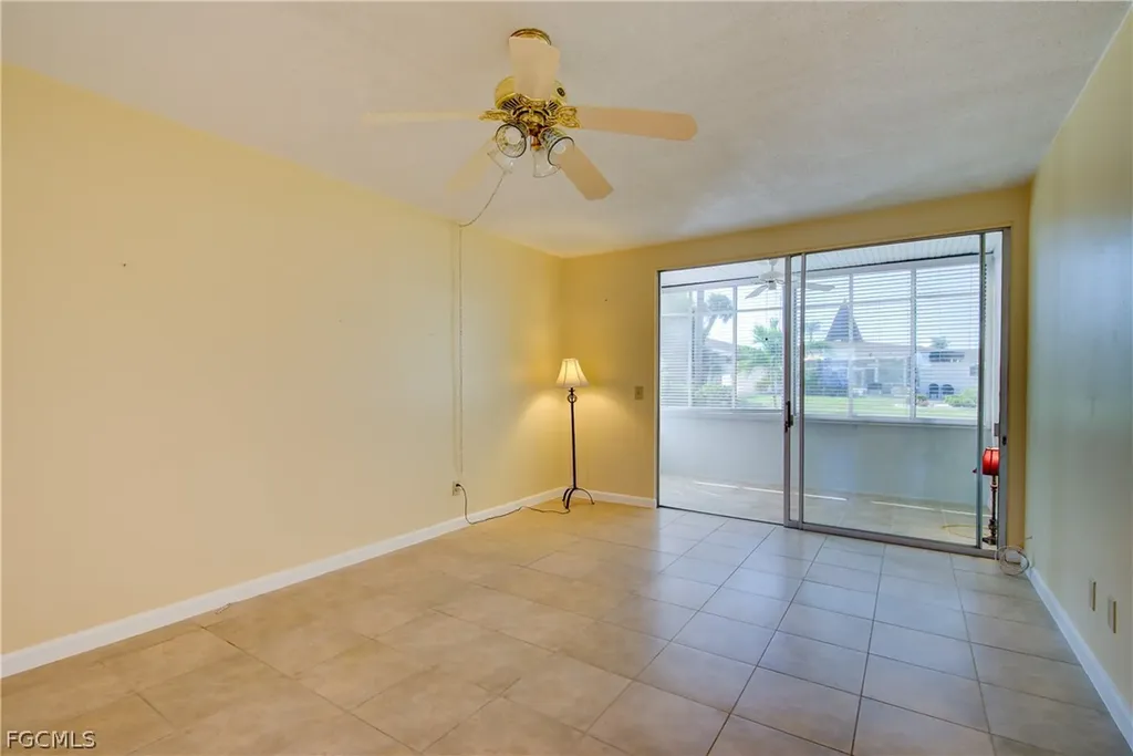 402 SE 42nd Terrace Cape Coral FL 33904