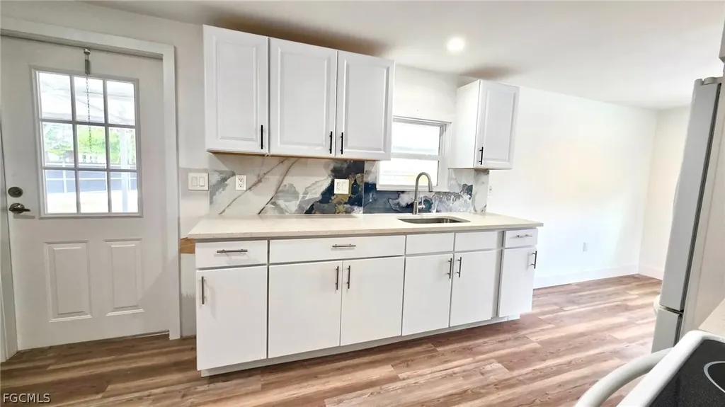 8180 Suncoast Drive North Fort Myers FL 33917
