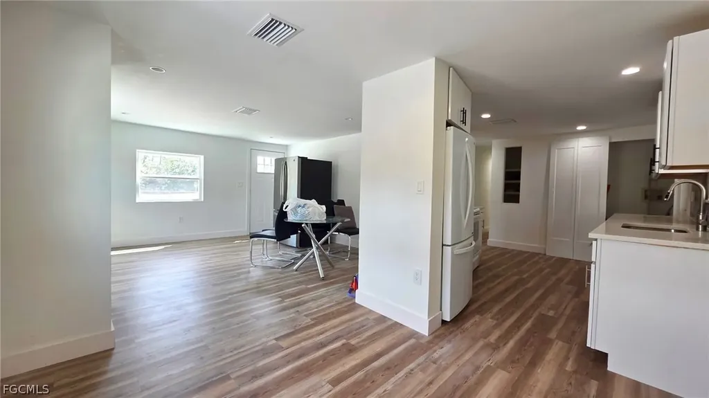 8180 Suncoast Drive North Fort Myers FL 33917