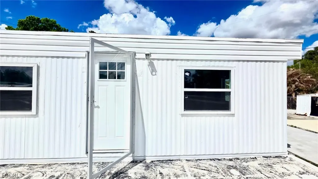 8180 Suncoast Drive North Fort Myers FL 33917