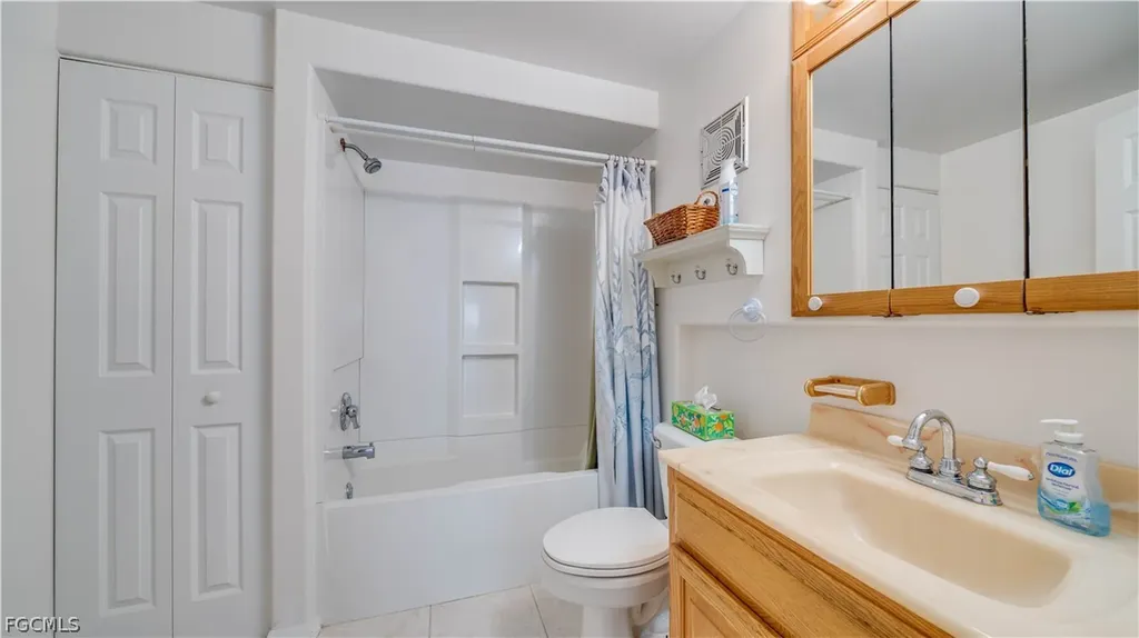 6549 Duquesne Drive Fort Myers FL 33919