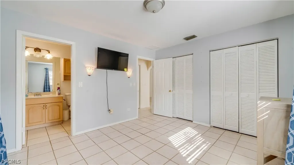 6549 Duquesne Drive Fort Myers FL 33919
