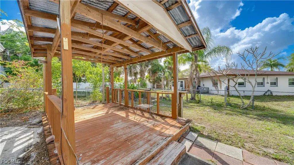 6549 Duquesne Drive Fort Myers FL 33919