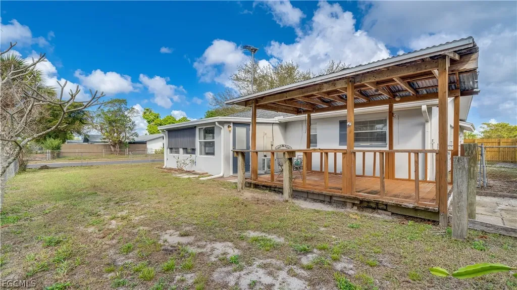 6549 Duquesne Drive Fort Myers FL 33919