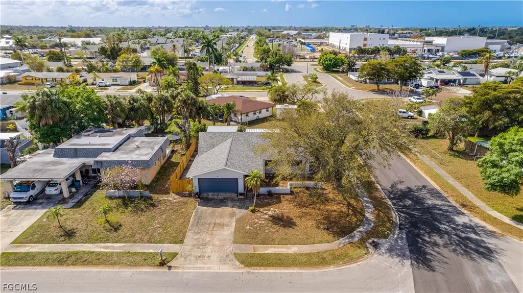 6549 Duquesne Drive Fort Myers FL 33919