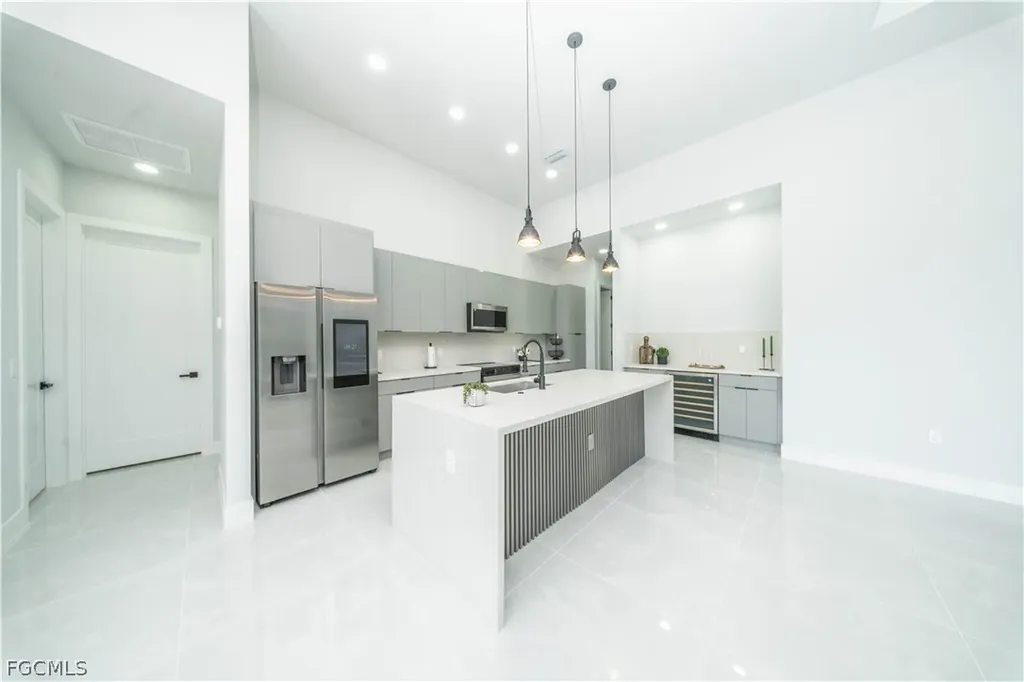 3516 NW 9th Terrace Cape Coral FL 33993
