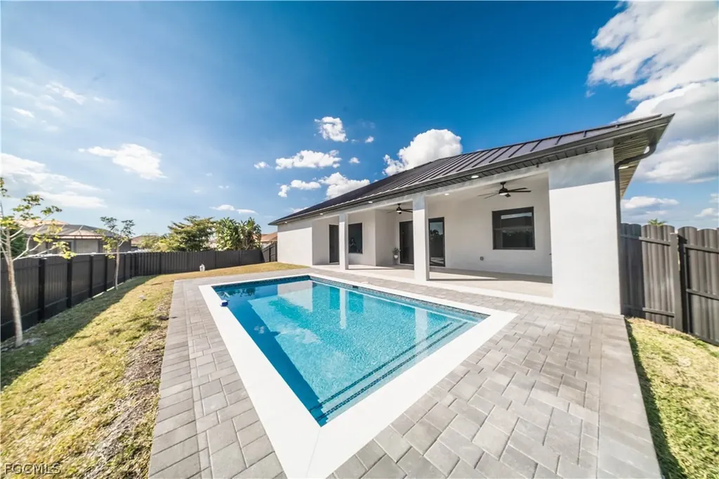 3516 NW 9th Terrace Cape Coral FL 33993