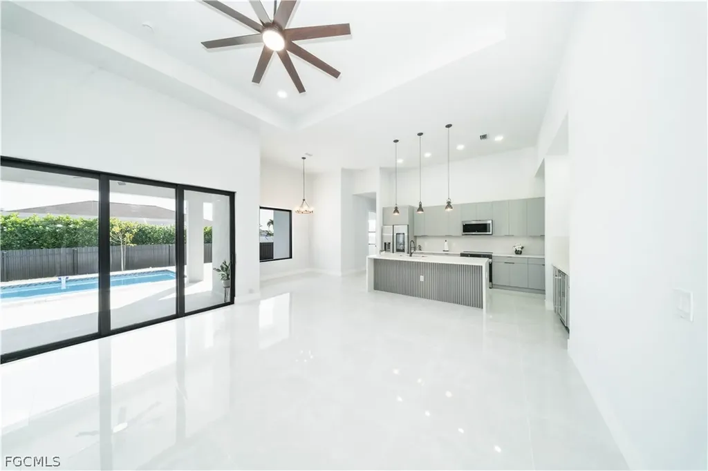 3516 NW 9th Terrace Cape Coral FL 33993