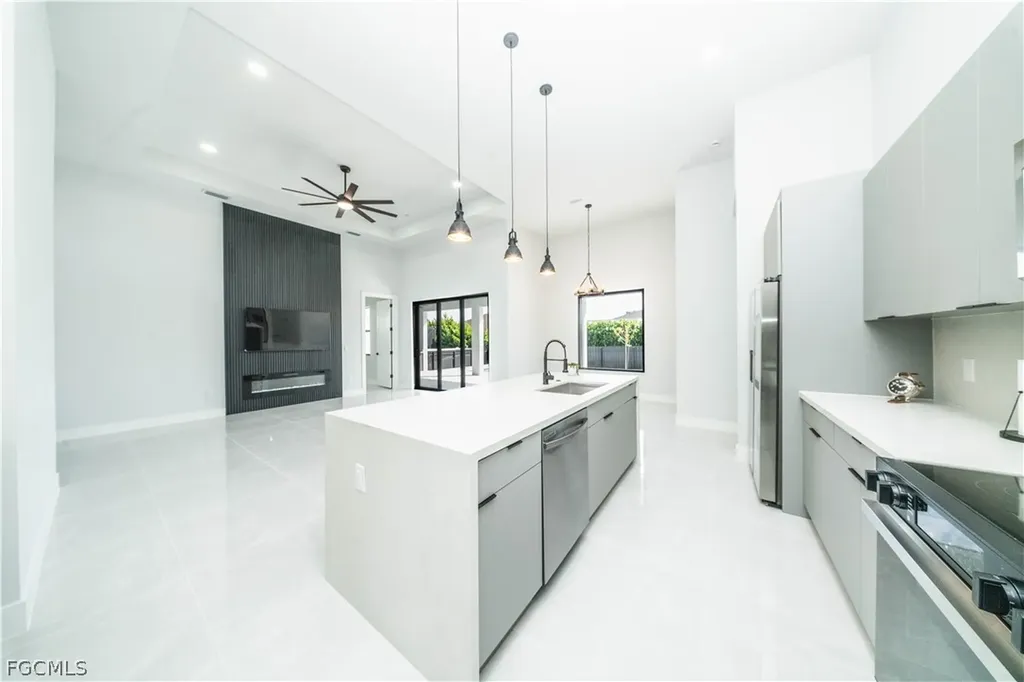 3516 NW 9th Terrace Cape Coral FL 33993