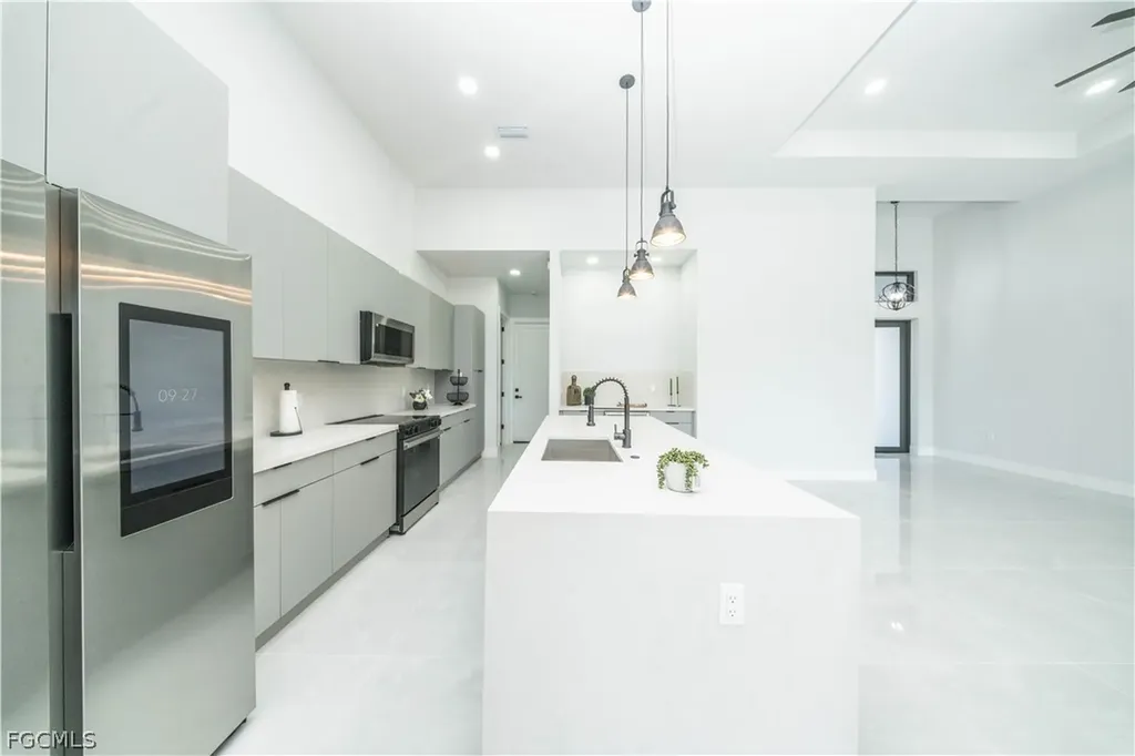 3516 NW 9th Terrace Cape Coral FL 33993