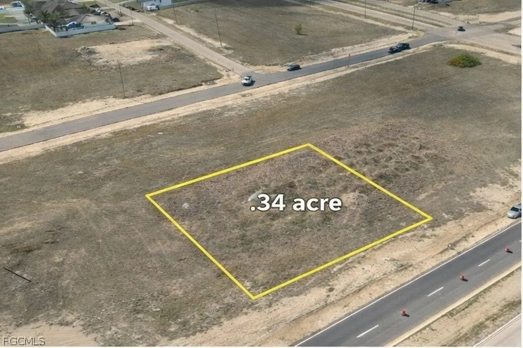 16 Diplomat Parkway E Cape Coral FL 33909