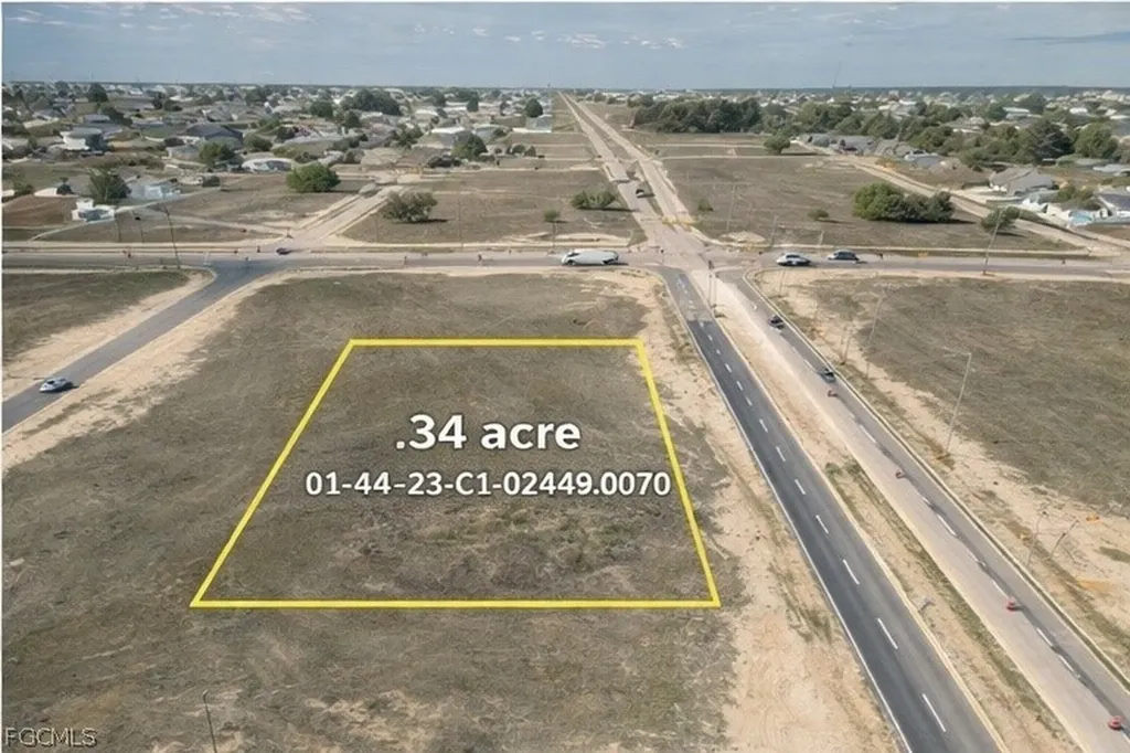 16 Diplomat Parkway E Cape Coral FL 33909
