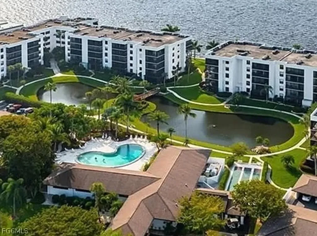 3460 N Key Drive North Fort Myers FL 33903