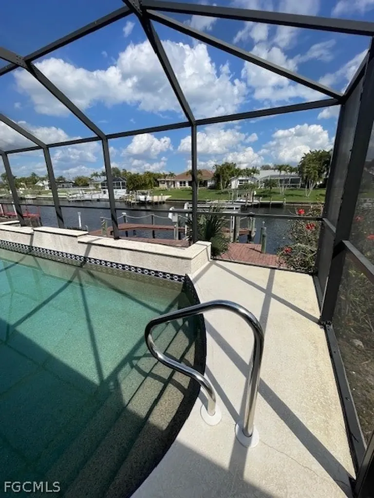 3425 SE 10th Avenue Cape Coral FL 33904