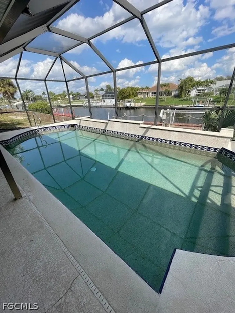 3425 SE 10th Avenue Cape Coral FL 33904