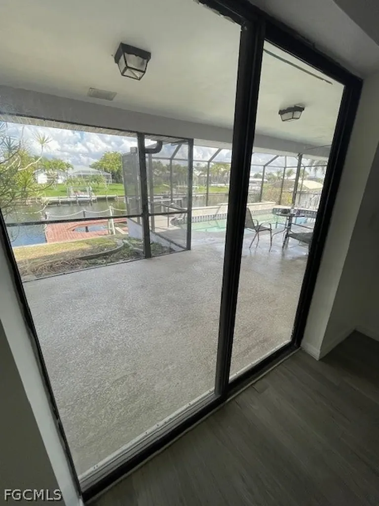 3425 SE 10th Avenue Cape Coral FL 33904