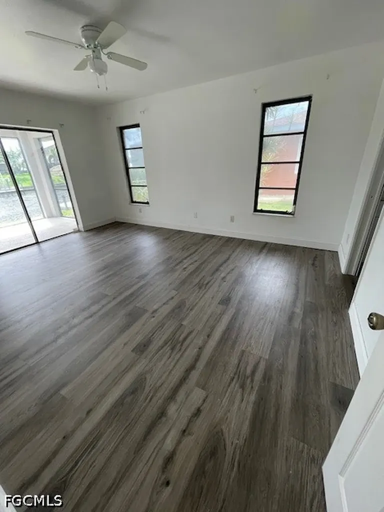 3425 SE 10th Avenue Cape Coral FL 33904