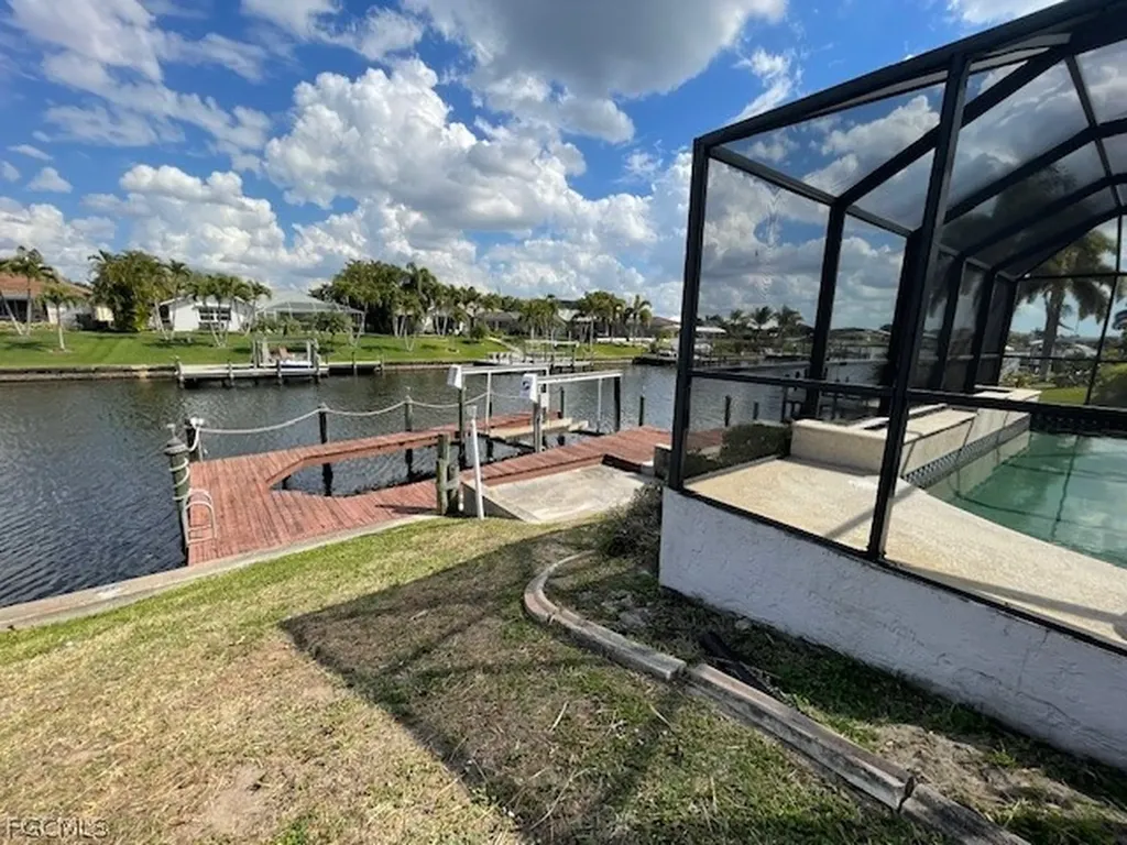 3425 SE 10th Avenue Cape Coral FL 33904