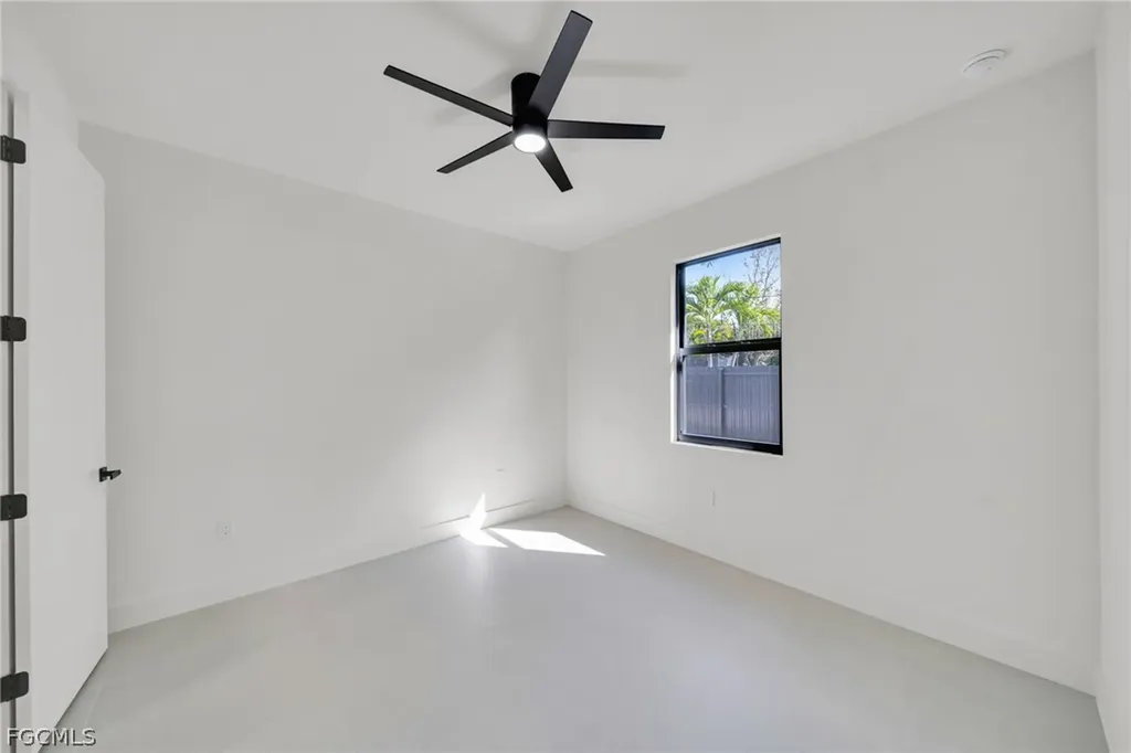 1317 SW 5th Place Cape Coral FL 33991