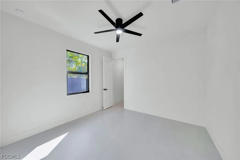 1317 SW 5th Place Cape Coral FL 33991