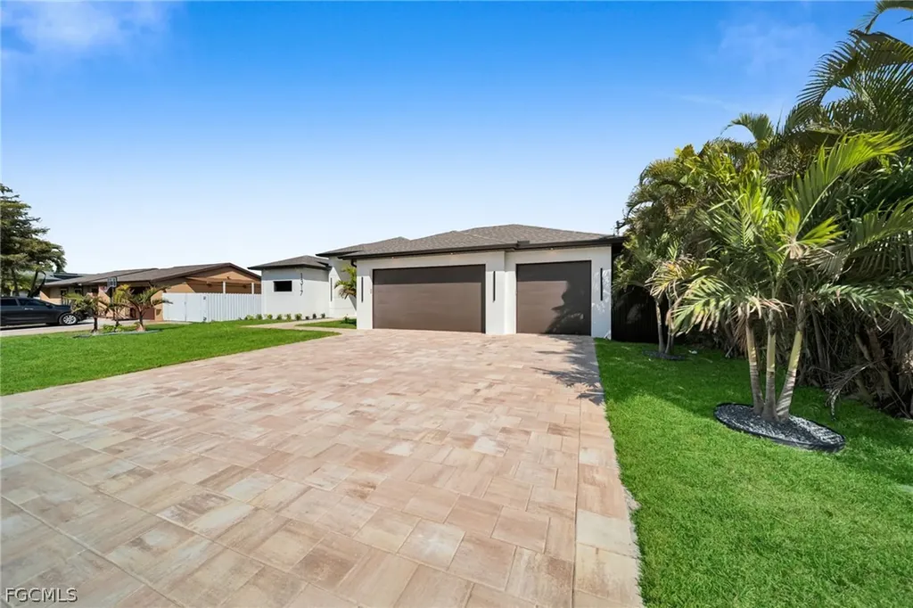 1317 SW 5th Place Cape Coral FL 33991