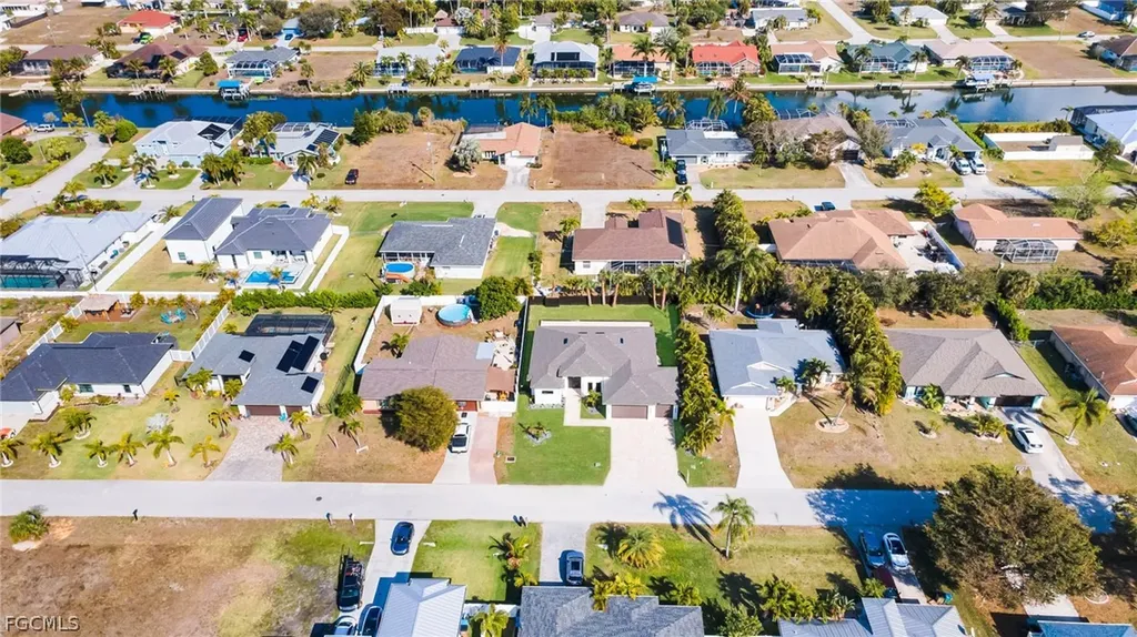 1317 SW 5th Place Cape Coral FL 33991