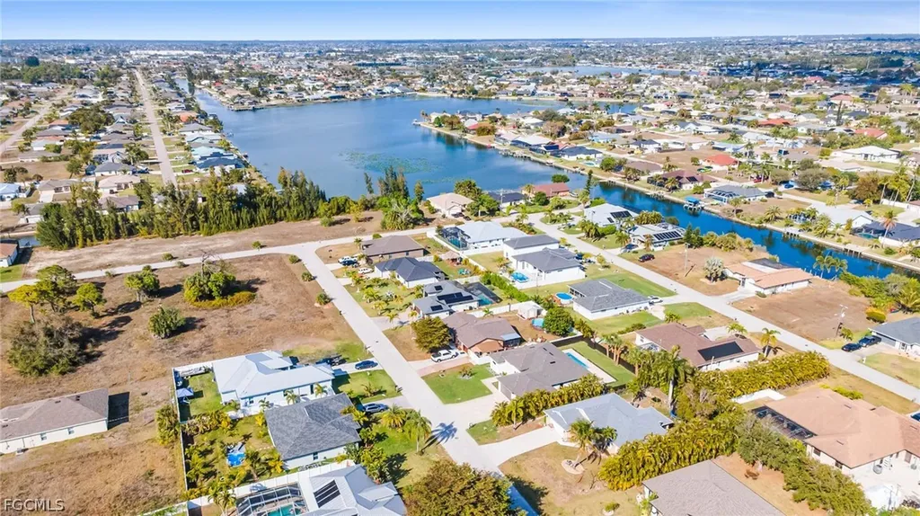 1317 SW 5th Place Cape Coral FL 33991