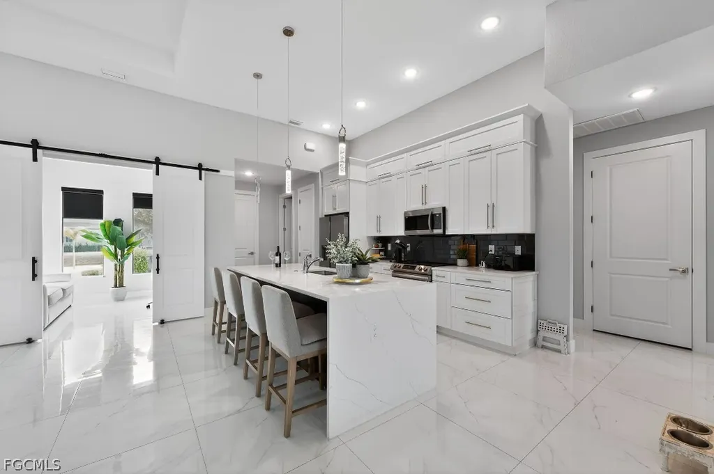 2118 SW 14th Place Cape Coral FL 33991