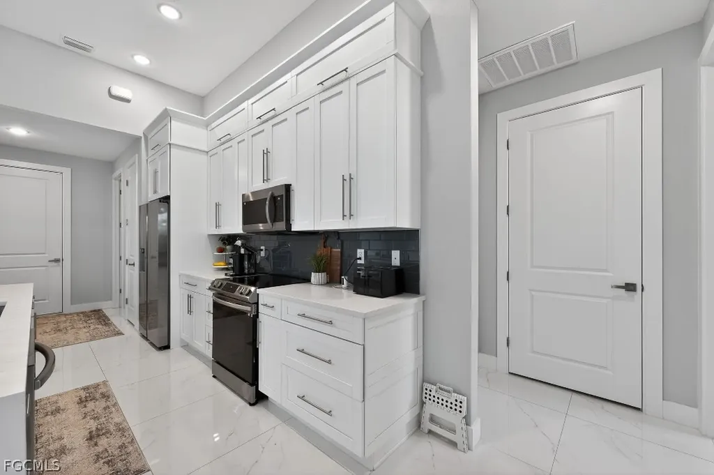 2118 SW 14th Place Cape Coral FL 33991