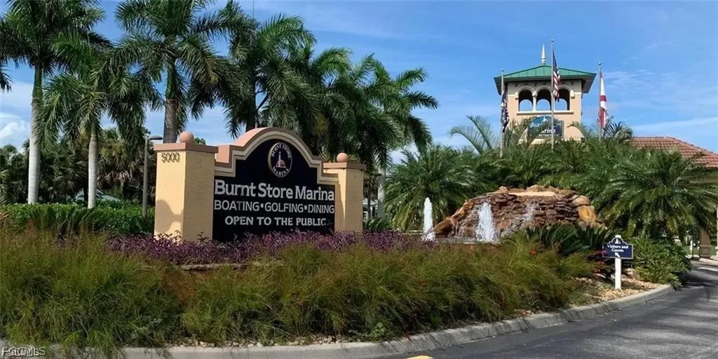 4621 NW 36th Place Cape Coral FL 33993