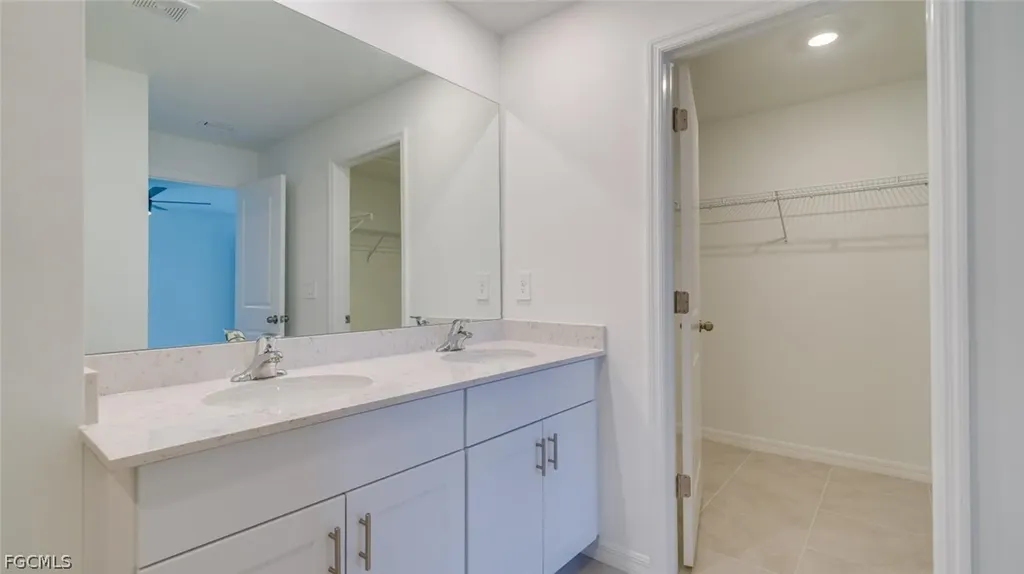 17400 Monte Isola Way North Fort Myers FL 33917