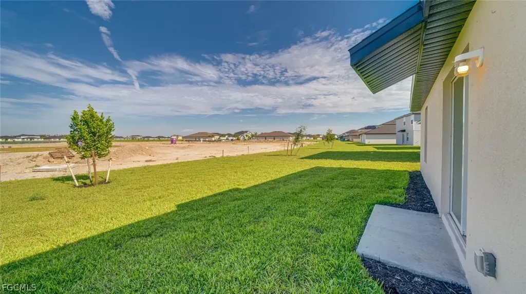 17400 Monte Isola Way North Fort Myers FL 33917
